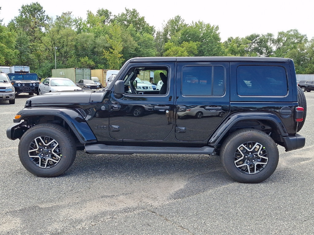 New 2027 Jeep Wrangler Unlimited Sahara AWD/4WD image 5