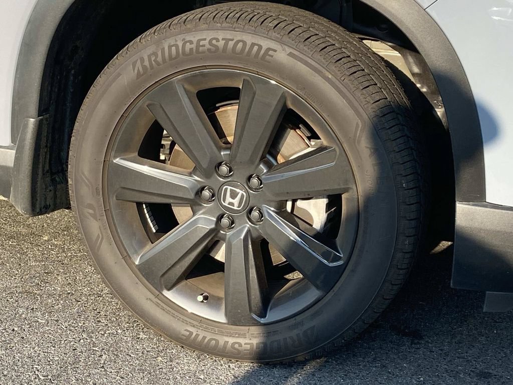 Used 2025 Honda Pilot Black Edition image 10