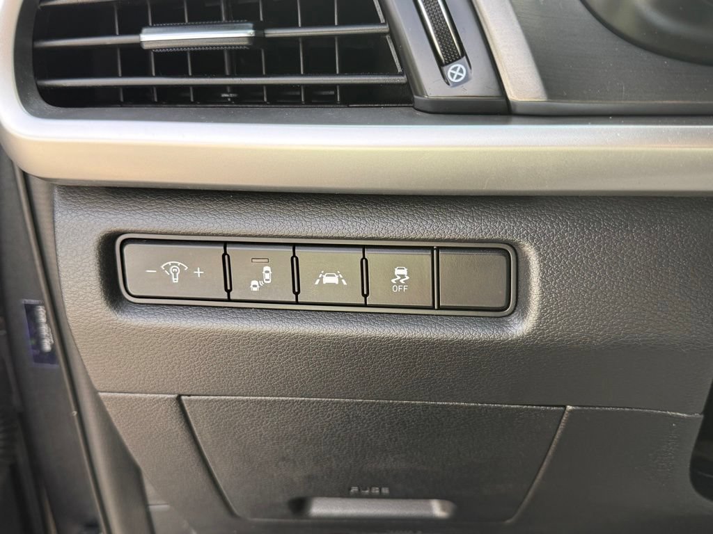 Used 2020 Kia Telluride LX AWD/4WD image 25
