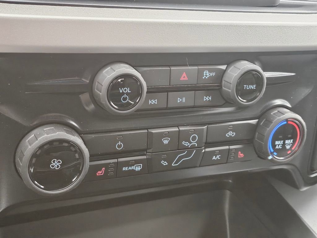 New 2025 Ford F450 XLT w/ XLT Value Package image 18