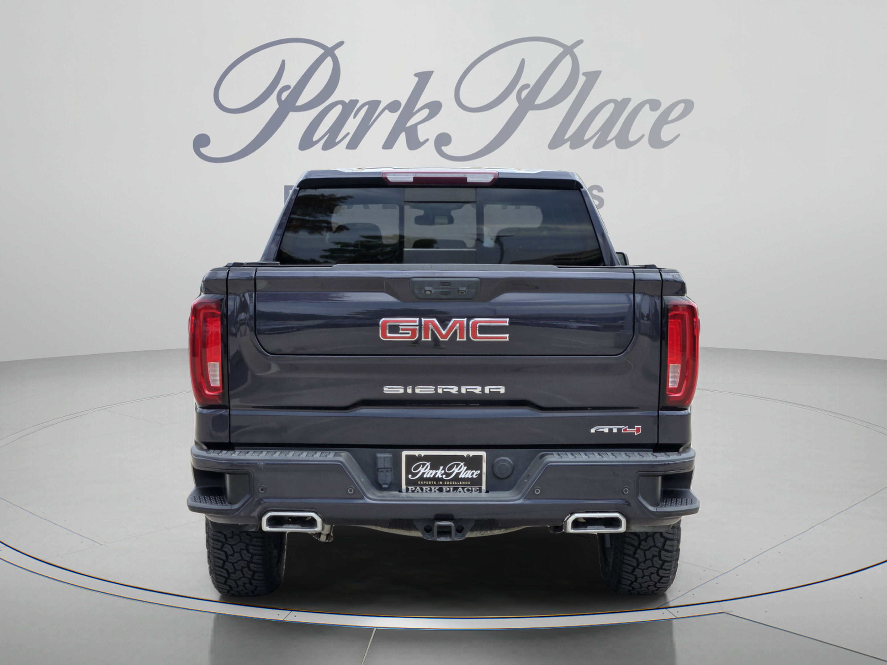 Used 2023 GMC Sierra 1500 AT4 w/ AT4 Premium Package AWD/4WD image 4