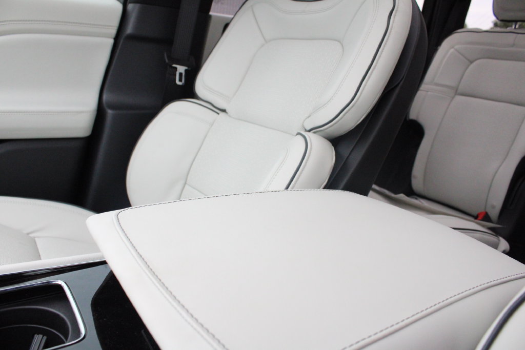 New 2027 Lincoln Aviator Black Label w/ Dynamic Handling Package AWD/4WD image 17