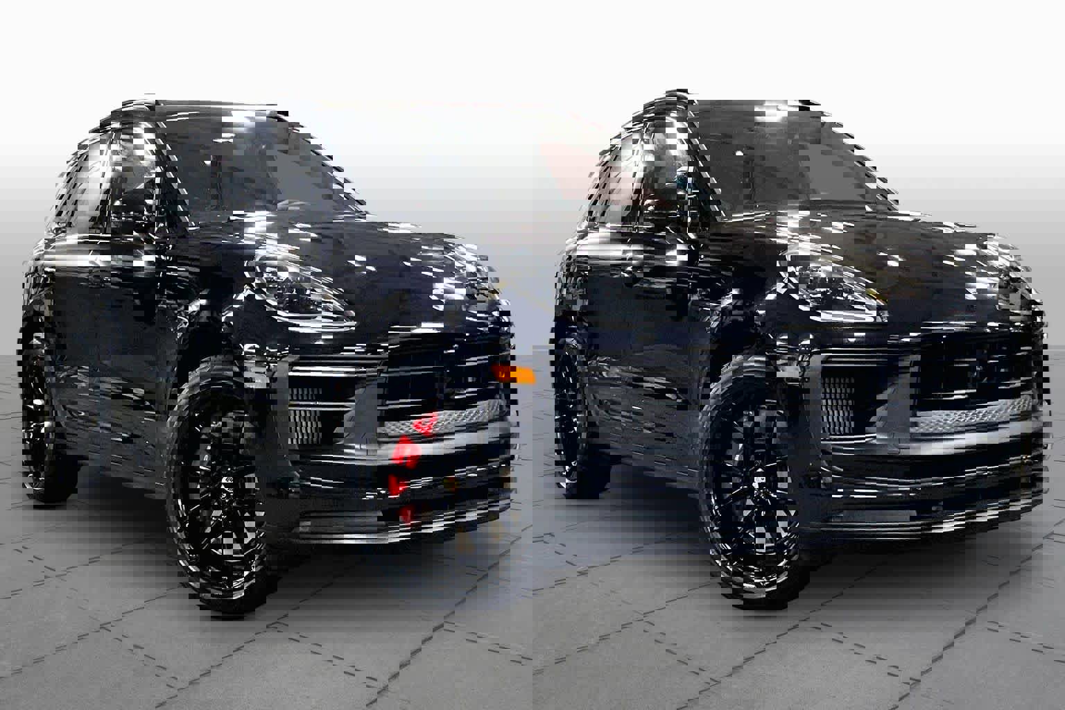 Used 2024 Porsche Macan GTS image 3