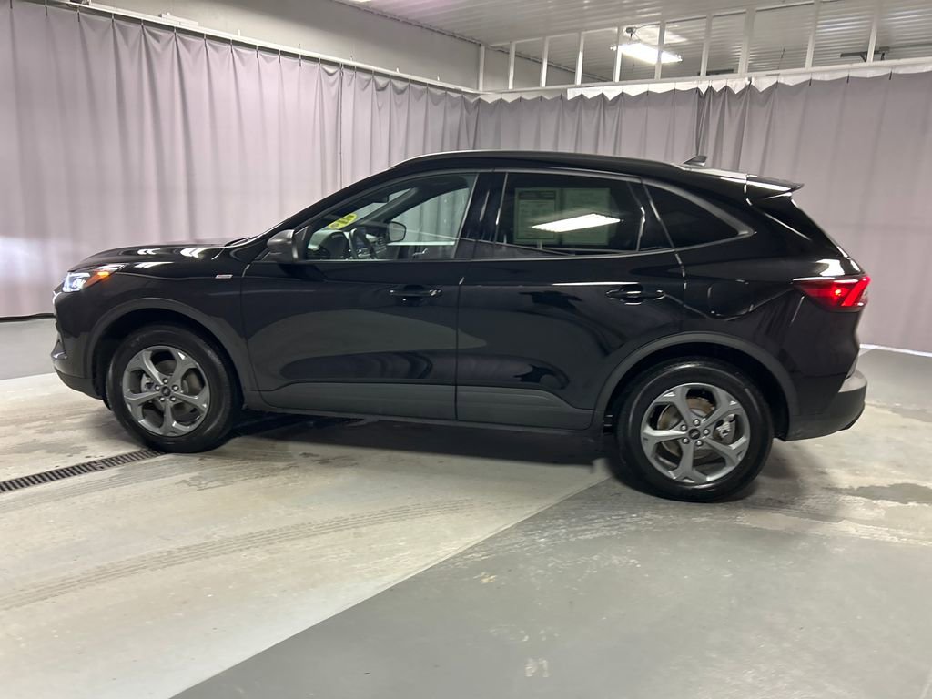 Used 2025 Ford Escape ST-Line AWD/4WD image 4