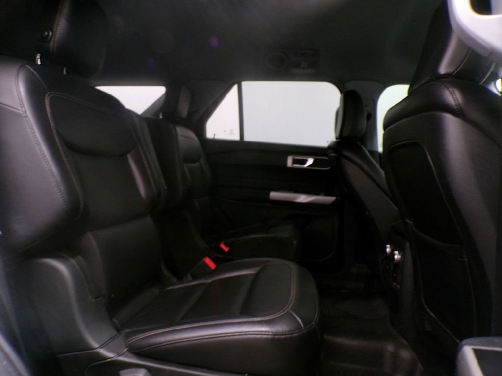 Used 2020 Ford Explorer XLT w/ Equipment Group 202A image 20