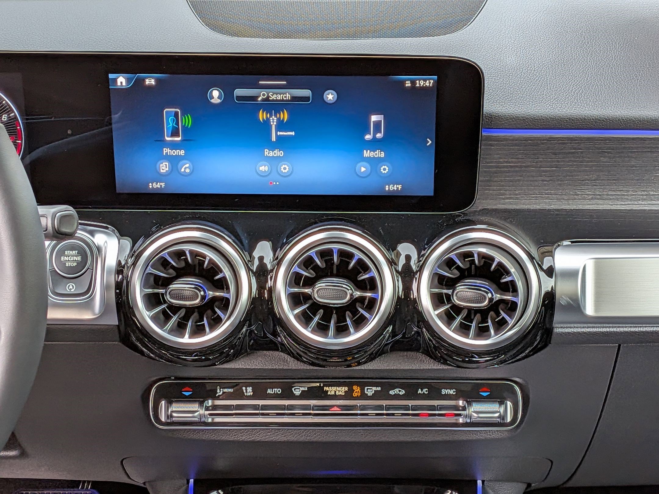 New 2026 Mercedes-Benz GLB 250 4MATIC image 31