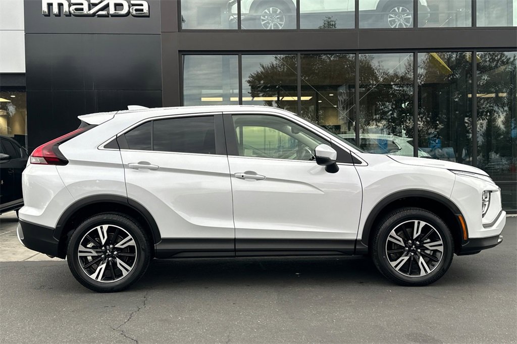 Used 2025 Mitsubishi Eclipse Cross SE image 4