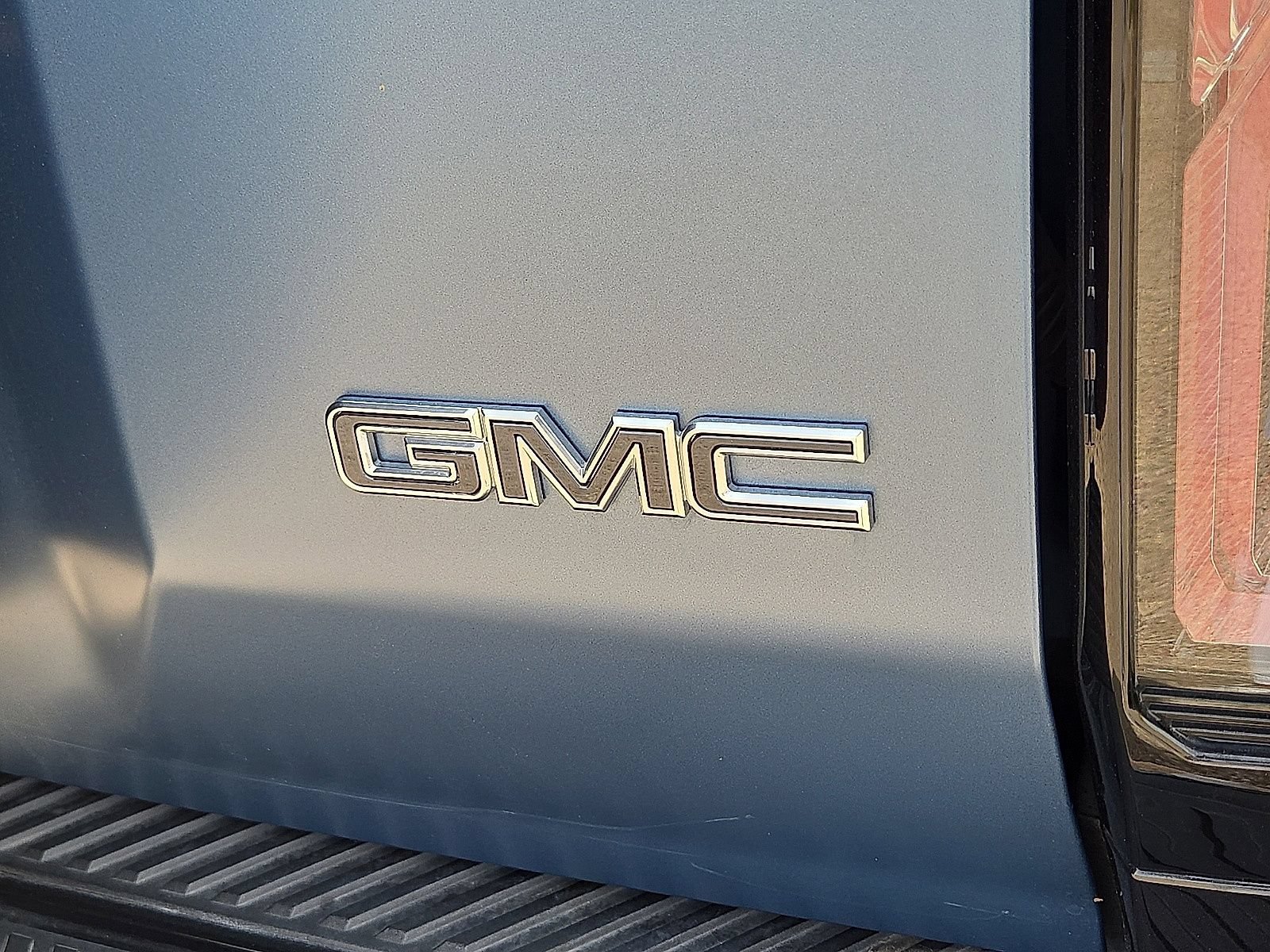 Used 2024 GMC Hummer EV 3X w/ Omega Edition AWD/4WD image 12