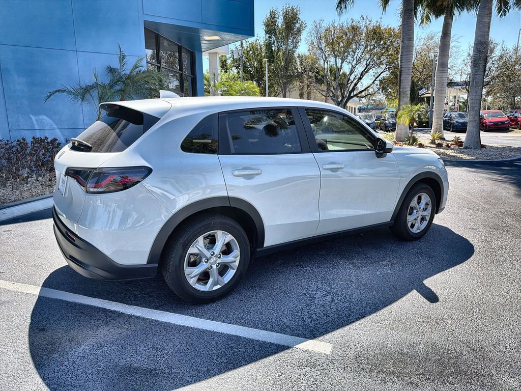 Certified 2024 Honda HR-V LX image 8