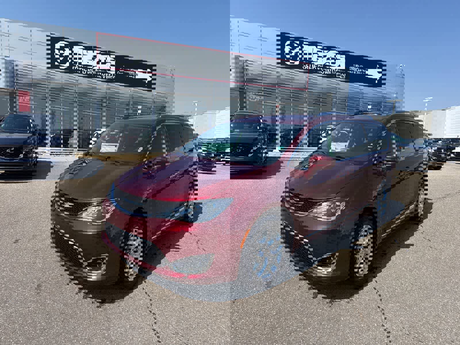 Used 2017 Chrysler Pacifica Touring-L Plus image 1