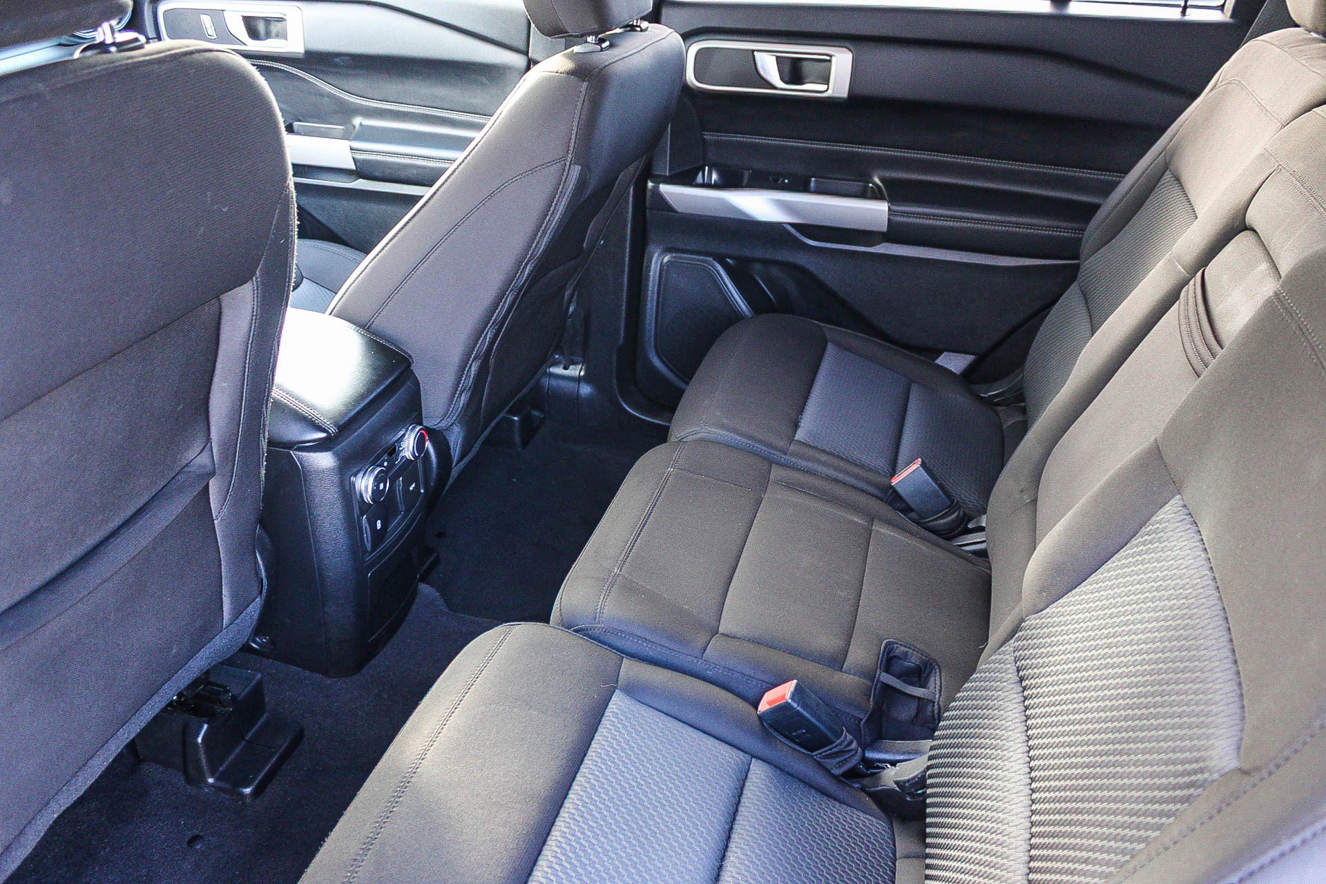 Used 2022 Ford Explorer XLT image 19