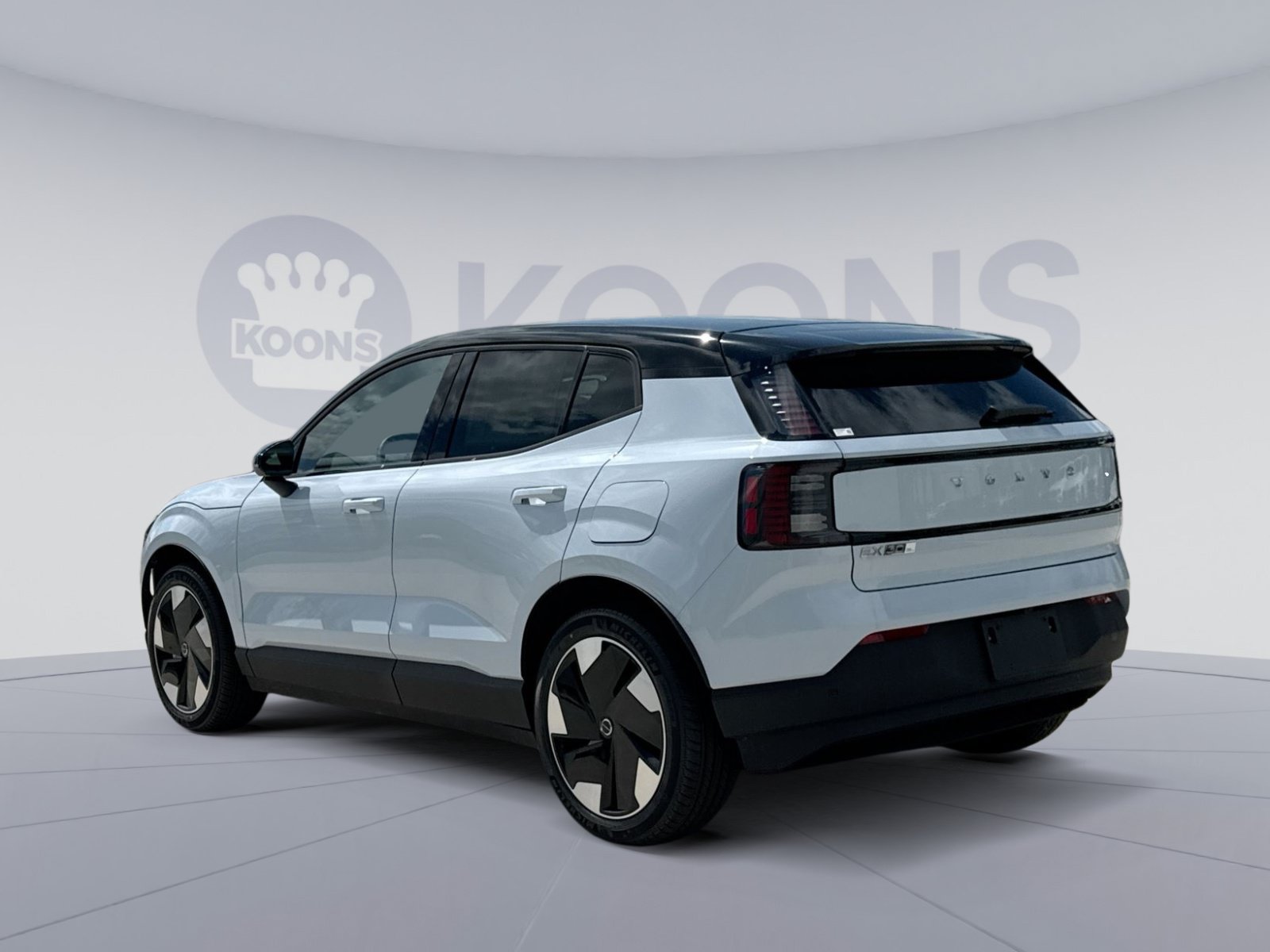 New 2026 Volvo EX30 Plus w/ Protection Package Premier AWD/4WD image 4