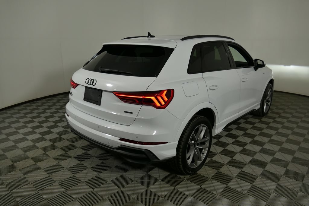 Used 2023 Audi Q3 2.0T Premium Plus w/ Premium Plus Package AWD/4WD image 3