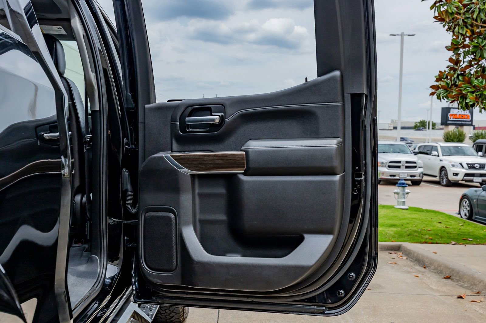 Used 2019 Chevrolet Silverado 1500 RST w/ All-Star Edition AWD/4WD image 38