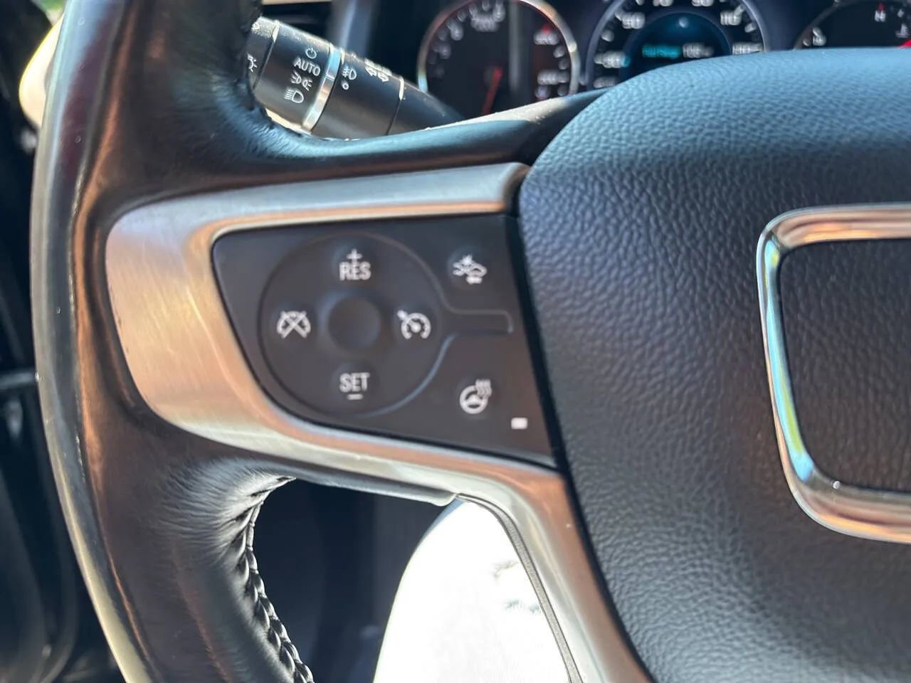 Used 2019 GMC Acadia Denali w/ Technology Package AWD/4WD image 14