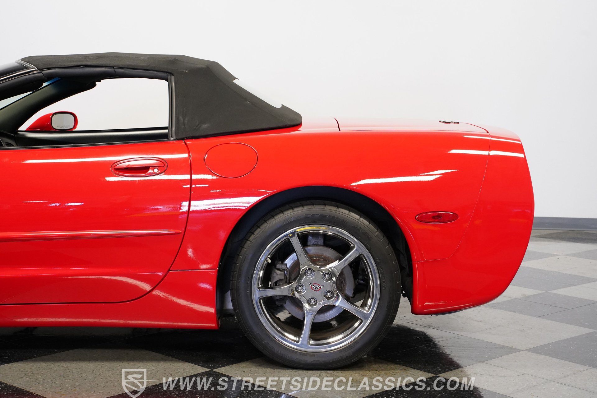 Used 1999 Chevrolet Corvette Convertible w/ Memory Pkg RWD image 25