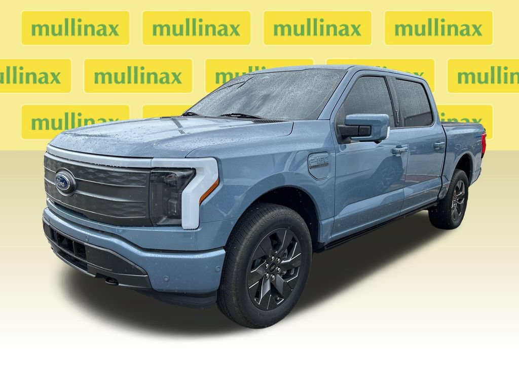 Used 2023 Ford F150 Lightning Lariat w/ Equipment Group 511A High AWD/4WD image 4
