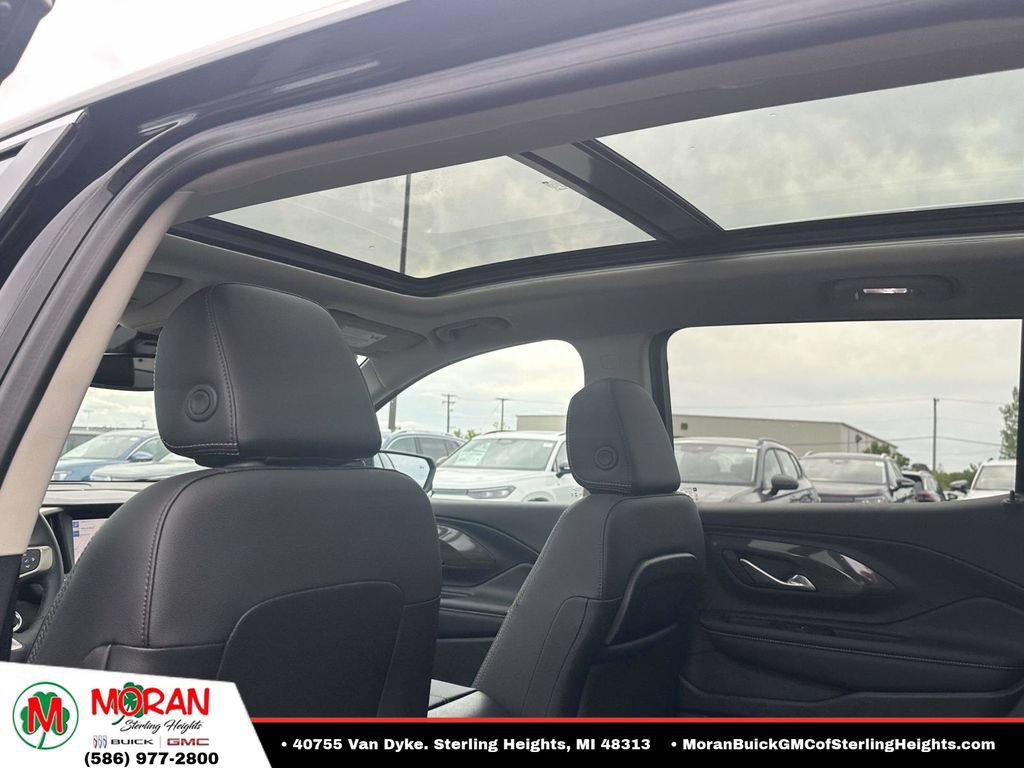 Certified 2024 GMC Terrain Denali w/ Black Diamond Edition AWD/4WD image 15