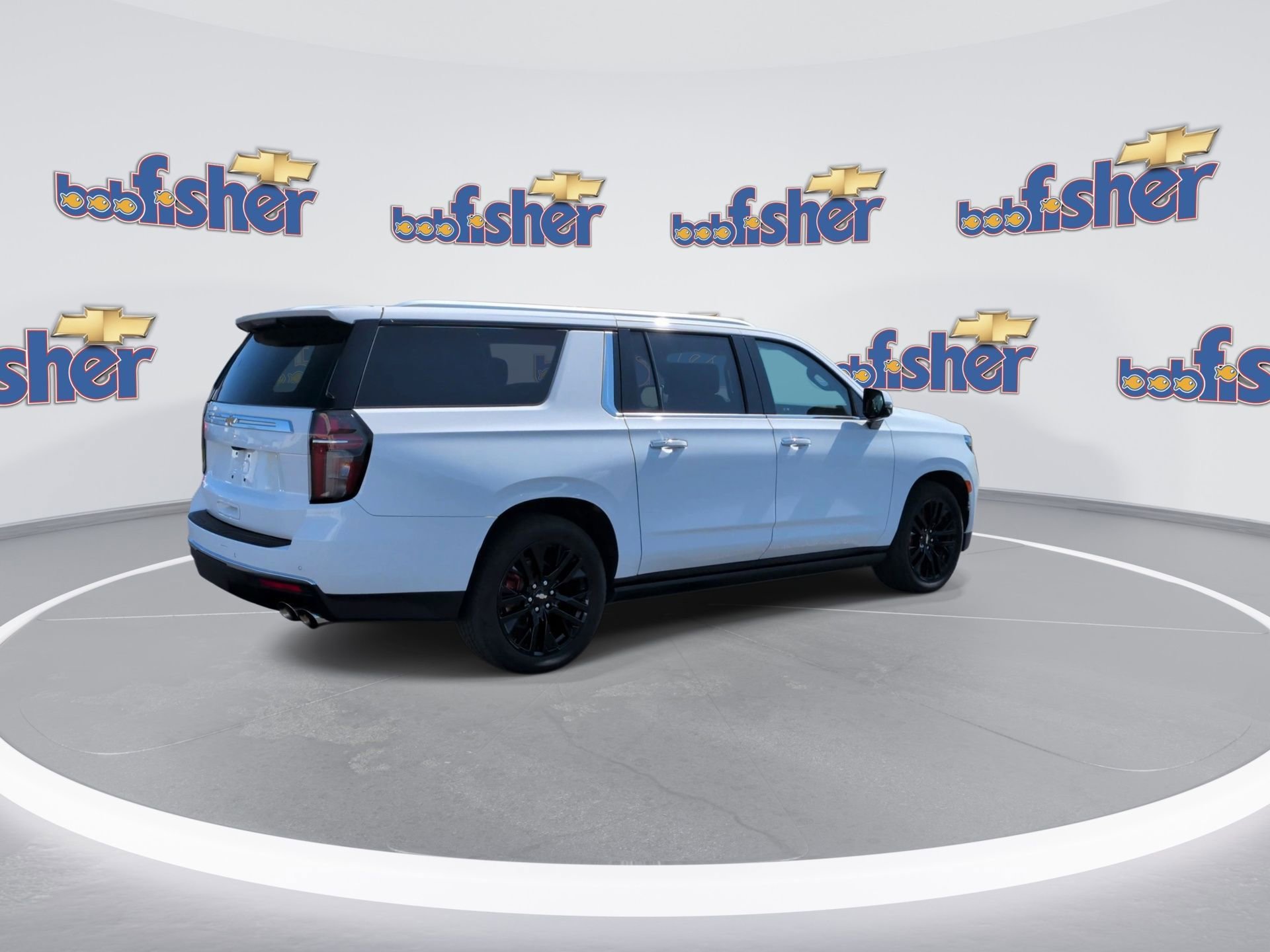 Certified 2024 Chevrolet Suburban High Country AWD/4WD image 8
