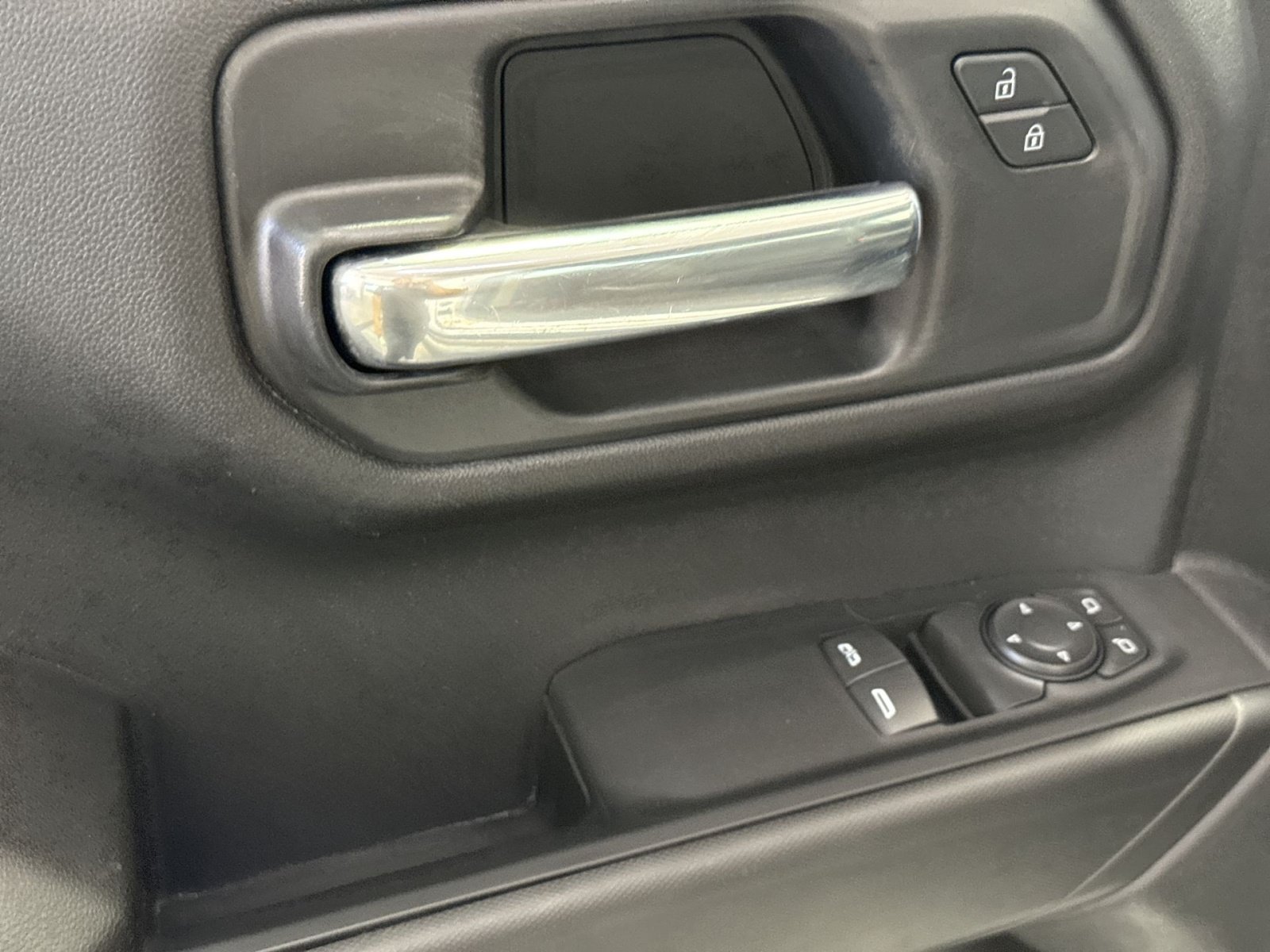 Used 2025 Chevrolet Silverado 1500 W/T RWD image 16