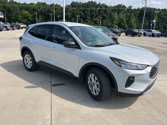 Used 2025 Ford Escape Active AWD/4WD image 10