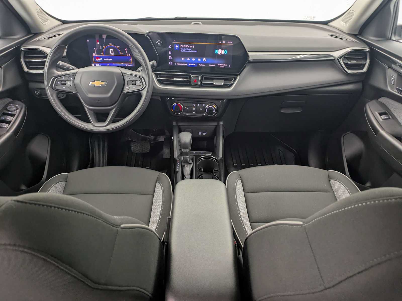Used 2024 Chevrolet TrailBlazer LT w/ Driver Confidence Package FWD image 16