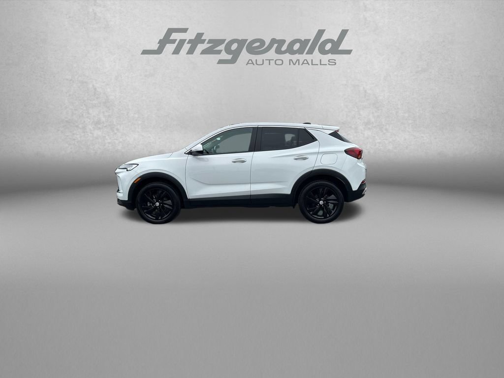 Used 2025 Buick Encore GX Preferred AWD/4WD image 4