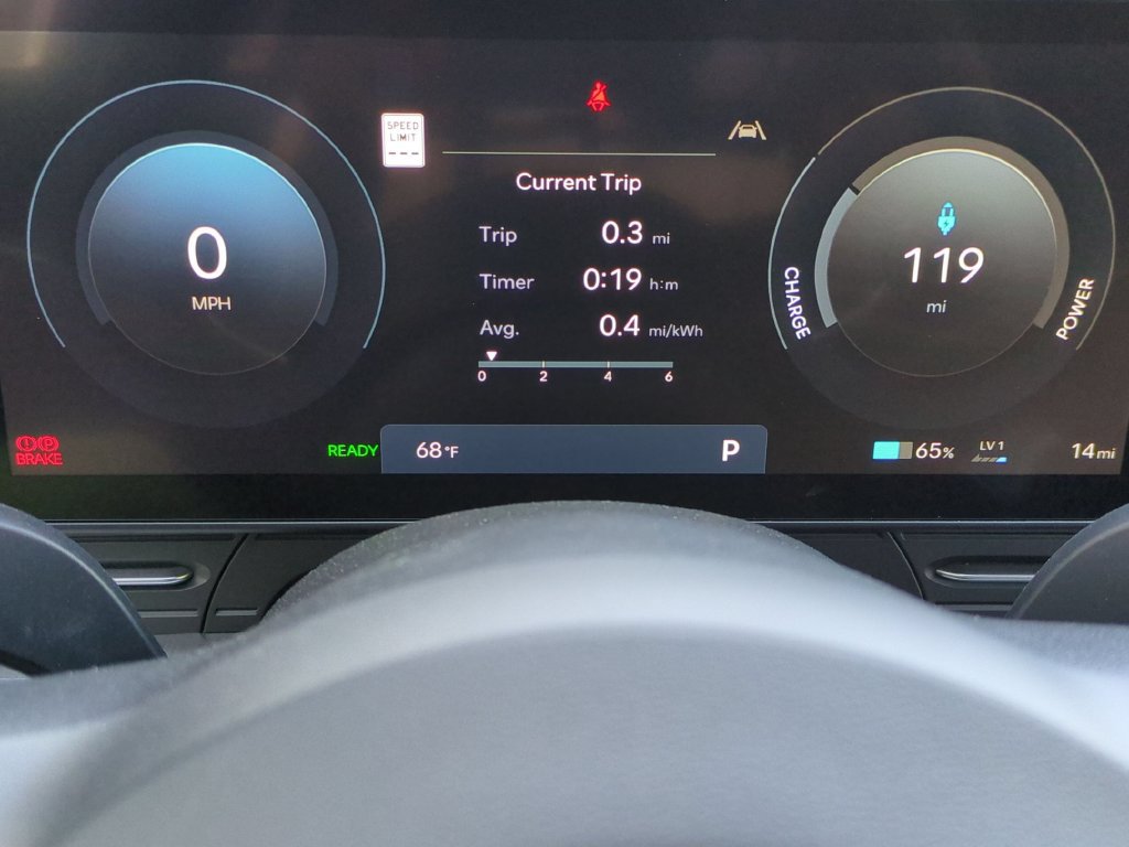 Used 2025 Hyundai Kona SEL FWD image 17