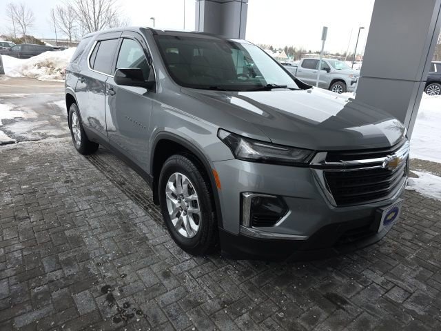 Used 2023 Chevrolet Traverse LS image 5