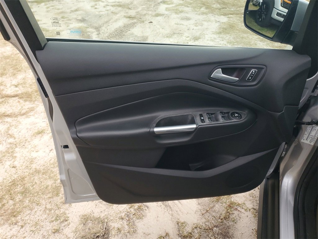 Used 2013 Ford C-MAX SEL image 11