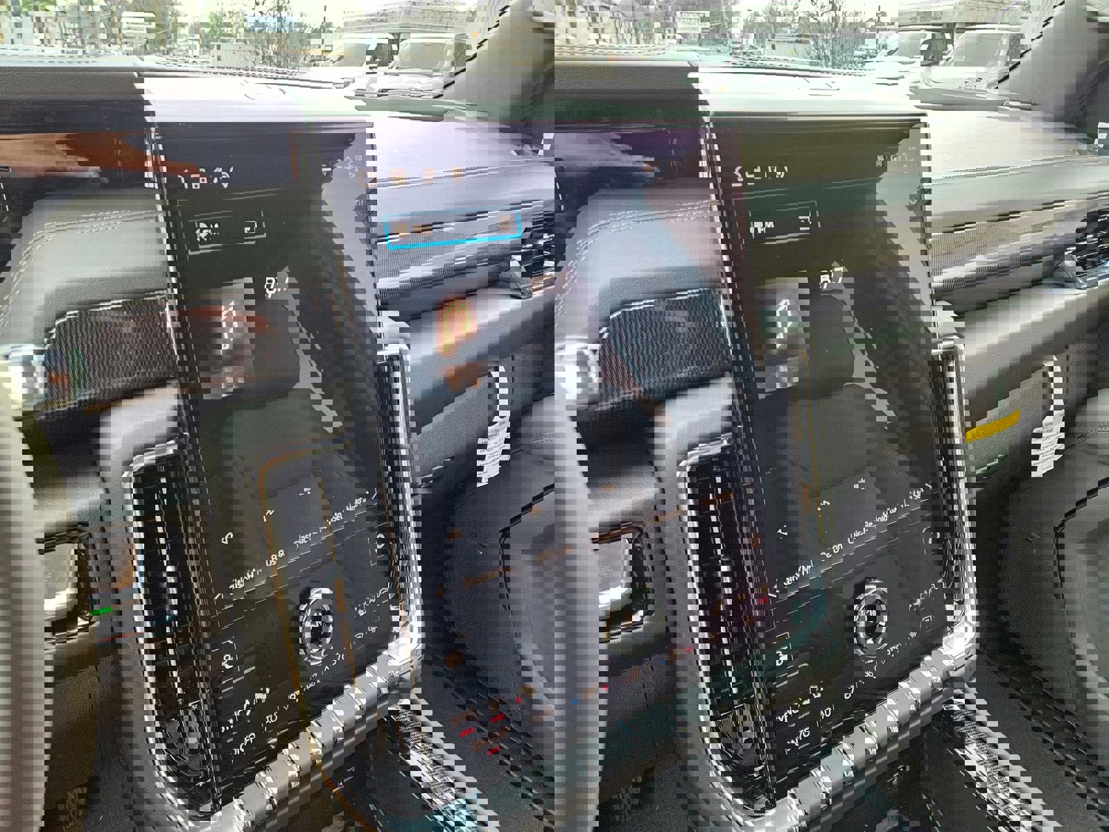 New 2026 GMC Yukon XL Elevation image 19