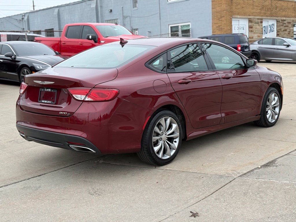 Used 2016 Chrysler 200 S w/ Navigation & Sound Group I FWD image 4