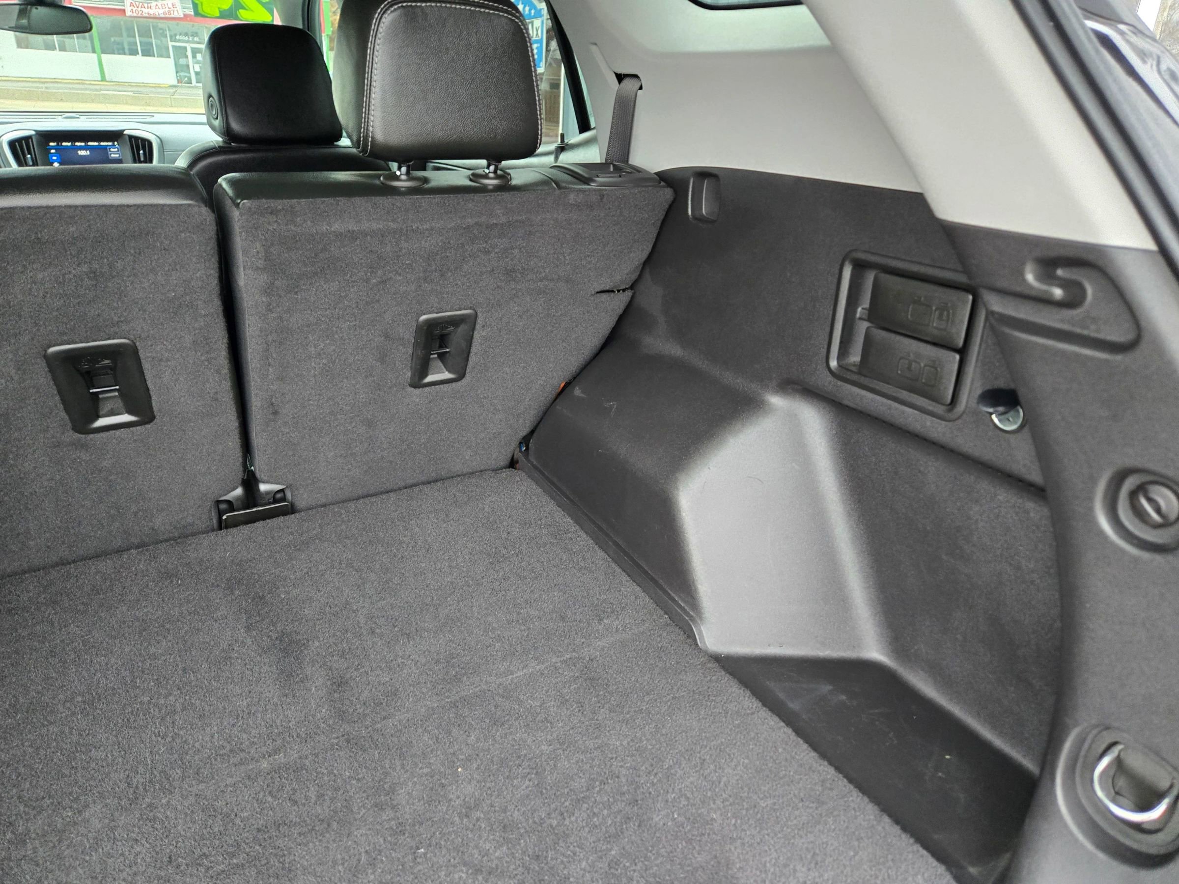 Used 2024 GMC Terrain SLT image 56