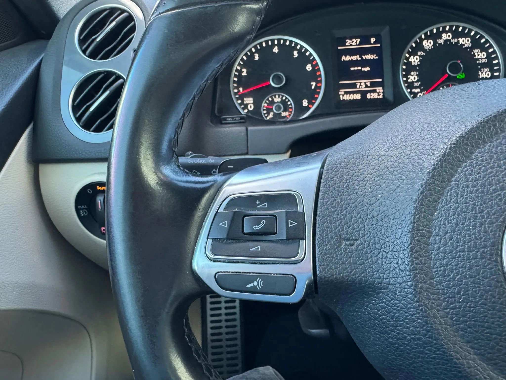 Used 2016 Volkswagen Tiguan R-Line image 13