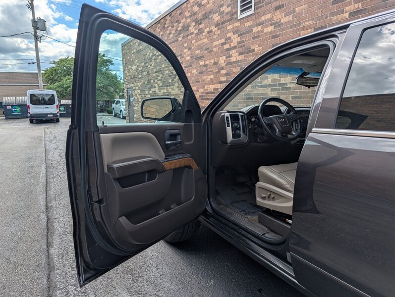 Used 2015 GMC Sierra 1500 SLE w/ SLE Value Package AWD/4WD image 17