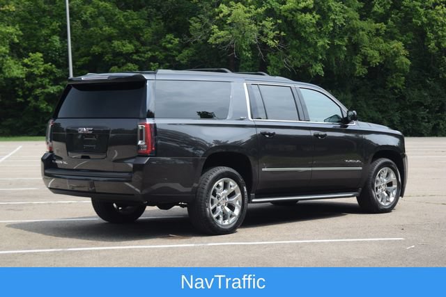 Used 2017 GMC Yukon XL SLT w/ Open Road Package AWD/4WD image 27