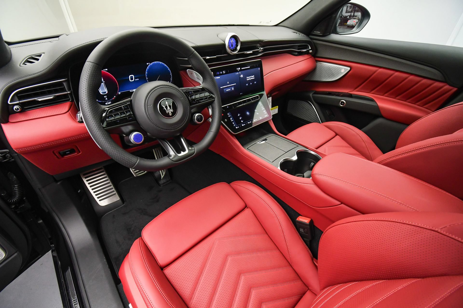 Used 2025 Maserati Grecale Modena AWD/4WD image 12
