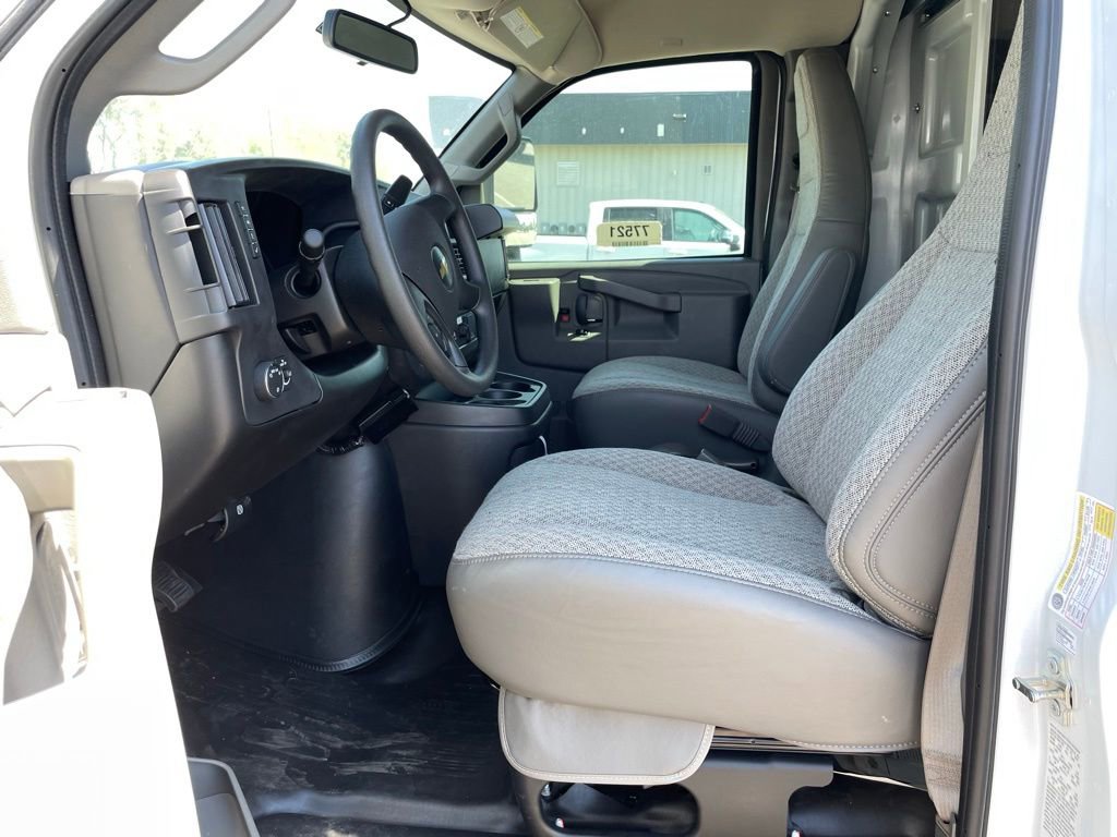 New 2025 Chevrolet Express 3500 w/ Power Convenience Package image 25