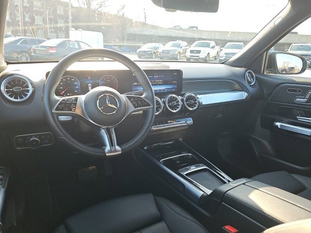 Certified 2025 Mercedes-Benz GLB 250 4MATIC image 11