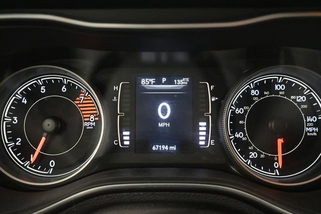 Used 2019 Jeep Cherokee Latitude w/ Cold Weather Group AWD/4WD image 27