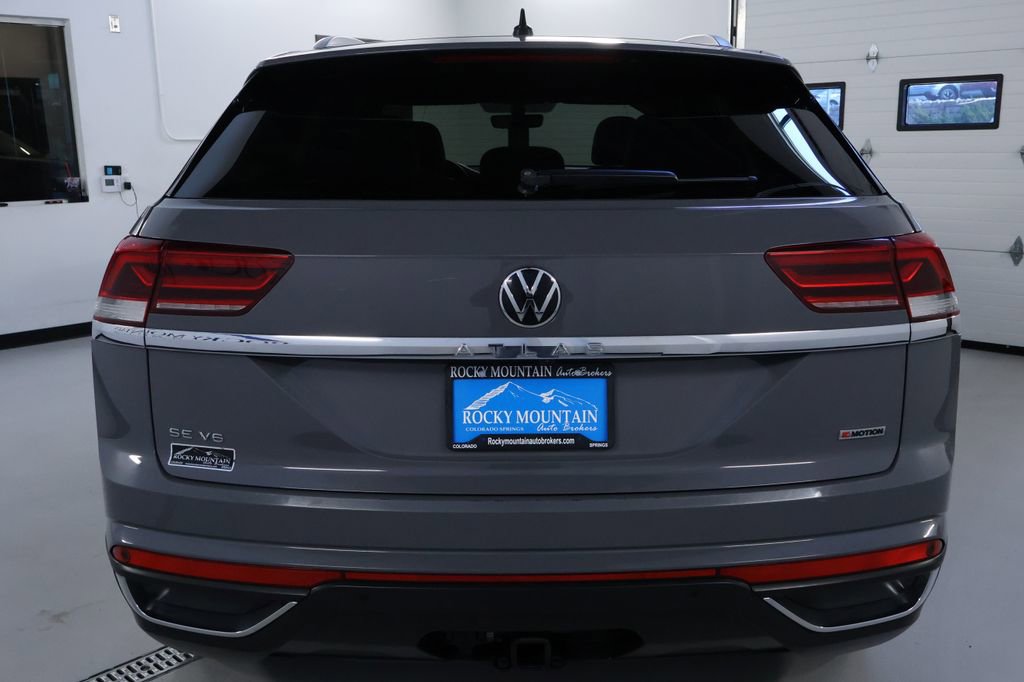 Used 2022 Volkswagen Atlas Cross Sport SE image 6