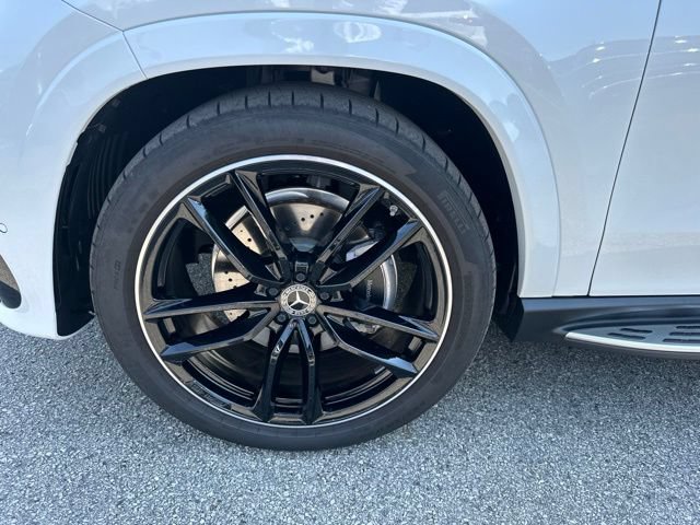 Used 2025 Mercedes-Benz GLS 450 4MATIC image 10