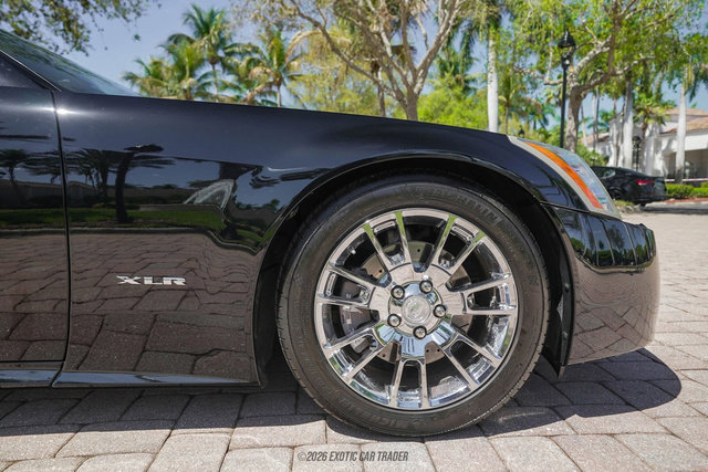 Used 2004 Cadillac XLR image 11