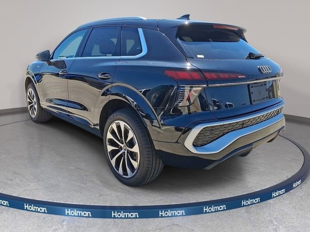 New 2026 Audi Q3 quattro 2.0T AWD/4WD image 2