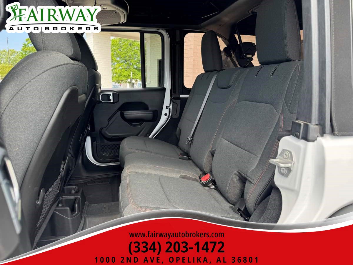 Used 2024 Jeep Wrangler Unlimited Rubicon w/ Capability Package AWD/4WD image 11