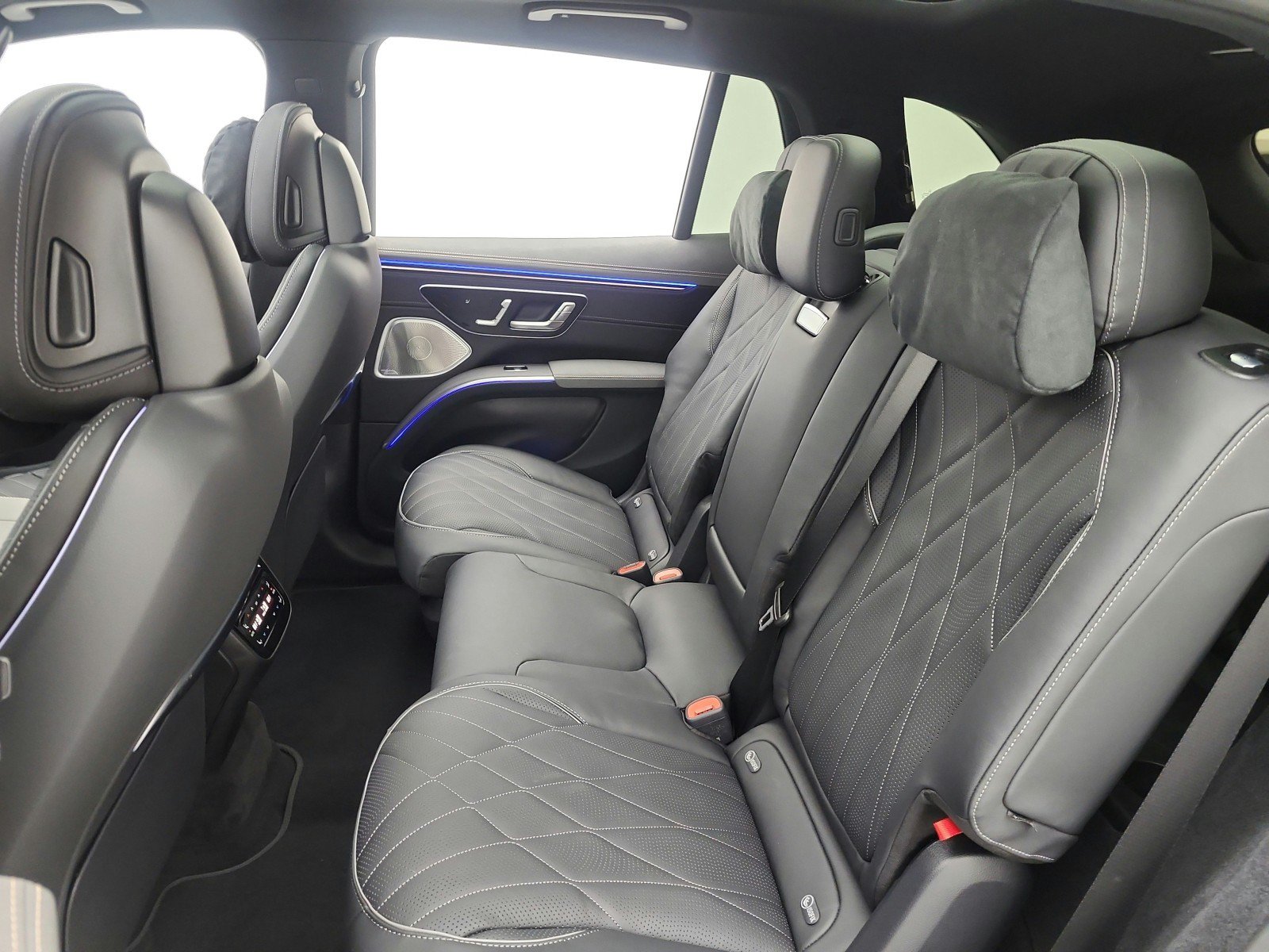 New 2026 Mercedes-Benz EQS 550 4MATIC SUV image 11