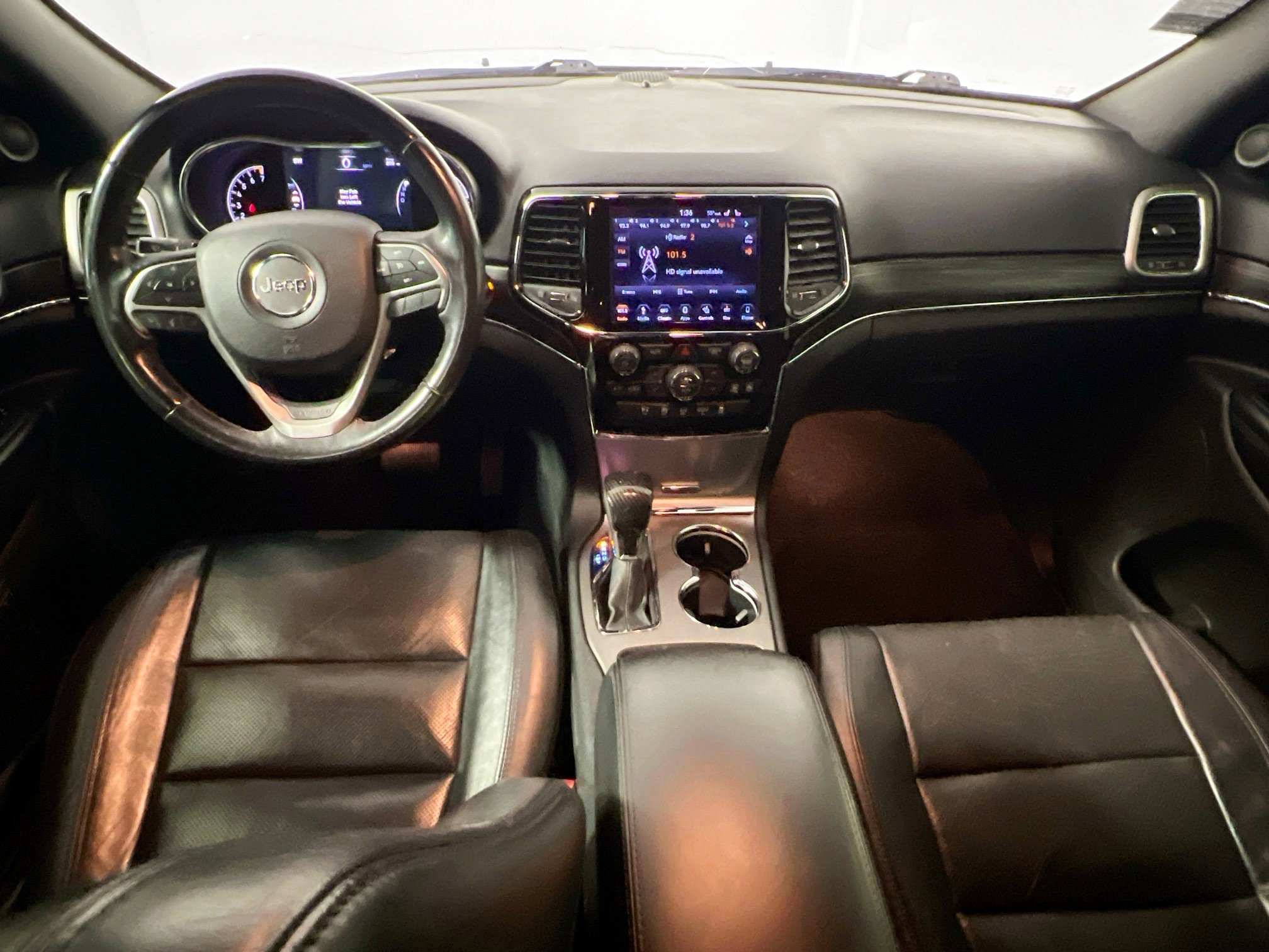 Used 2019 Jeep Grand Cherokee Limited w/ Luxury Group II image 30