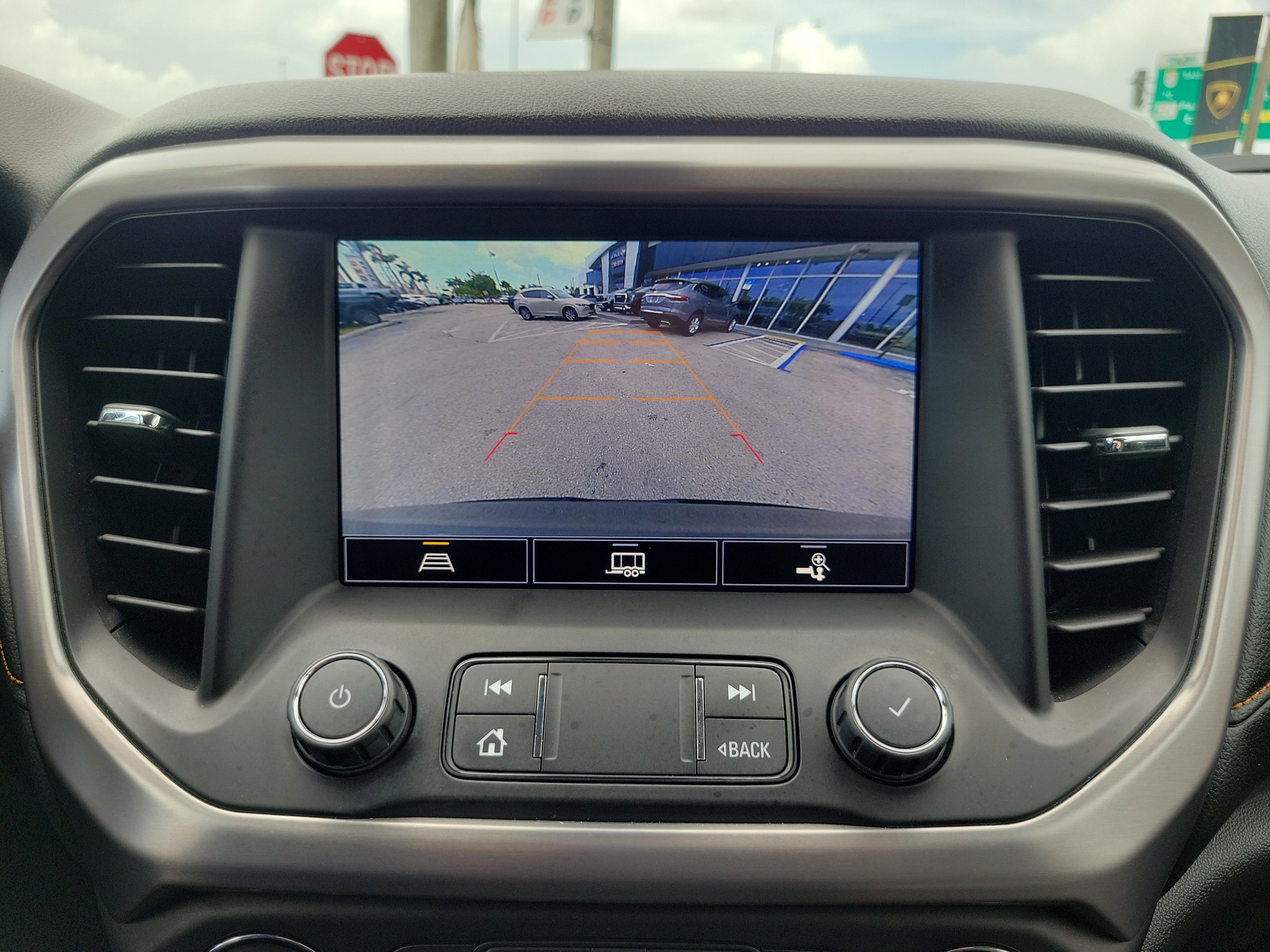 Used 2021 GMC Acadia AT4 w/ Trailering Package AWD/4WD image 11