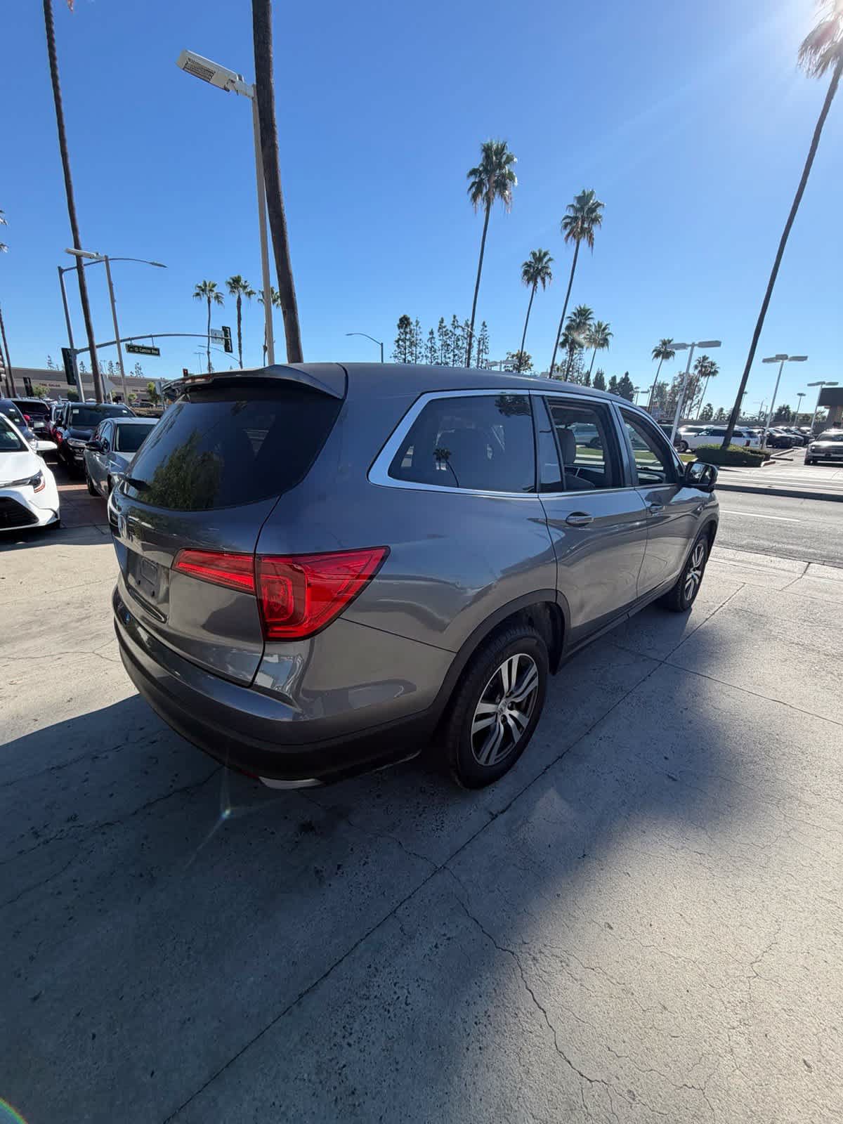 Used 2017 Honda Pilot EX-L image 5