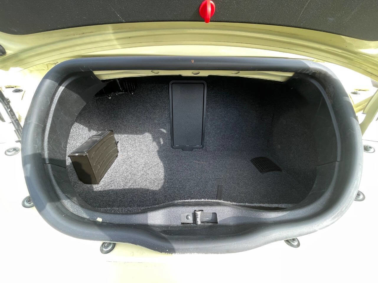 Used 2006 Volkswagen Beetle 2.5 PZEV 2dr Convertible (2.5L image 35